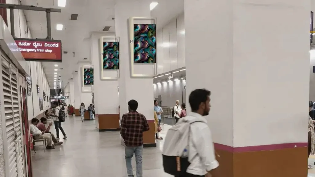 Digital Panels in Metro Stations